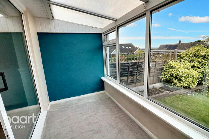 2 Bedroom Semi-Detached Bungalow For Sale In Lower Lambricks, Rayleigh, SS6