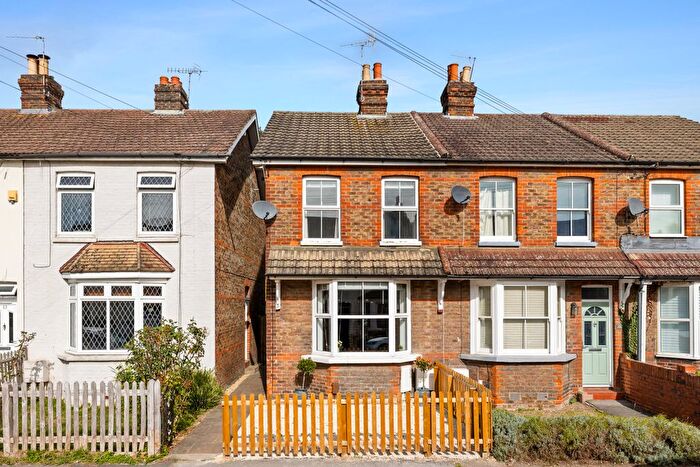 3 Bedroom End Of Terrace House For Sale In Ref: Gk - Endsleigh Road, Merstham, RH1