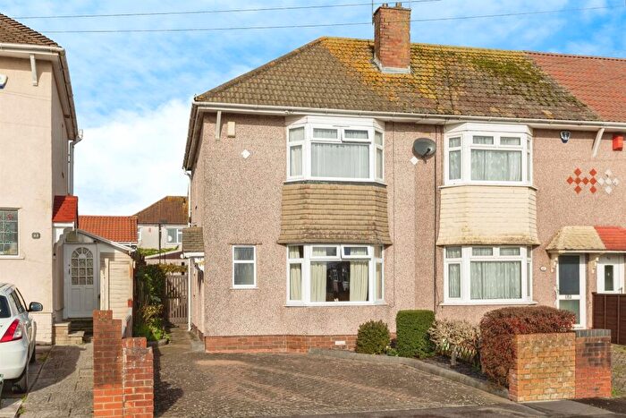 3 Bedroom Semi Detached House For Sale In Branksome Drive, Filton, Bristol, BS34