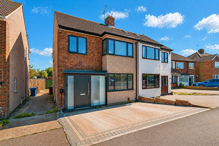 3 Bedroom Semi-Detached House For Sale In Butts Lane, Stanford-Le-Hope, SS17