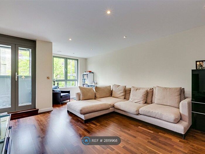 2 Bedroom Flat To Rent In Dungannon House, London, SW6