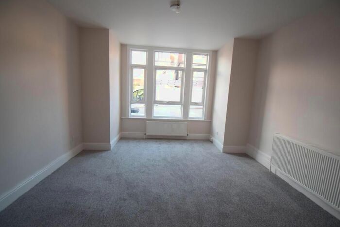 2 Bedroom Flat To Rent In Cherington Road, Hanwell, London, W7