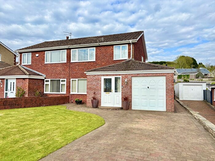 3 Bedroom Semi-Detached House For Sale In Tyn Y Cae, Pontardawe, Swansea., SA8