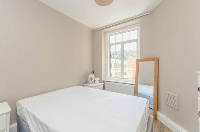 2 Bedroom Flat To Rent In Harrowby Street, Marylebone, London, W1H