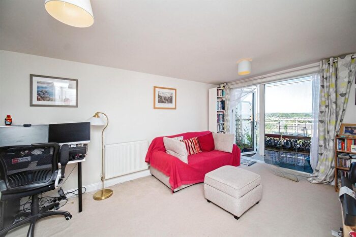1 Bedroom Flat For Sale In Shetland Road, Basingstoke, RG24