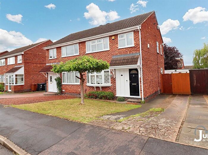 3 Bedroom Semi-Detached House For Sale In Farr Wood Close, Groby, Leicester, LE6