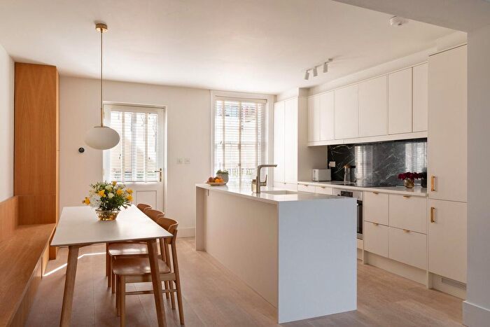 4 Bedroom Property For Sale In Maidenstone Hill, London, SE10
