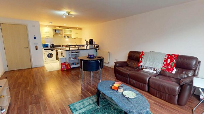 3 Bedroom Apartment To Rent In Regent Street, BN1