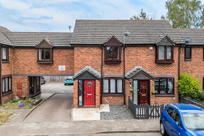 3 Bedroom End Of Terrace House For Sale In Townshend Close, Sidcup, DA14