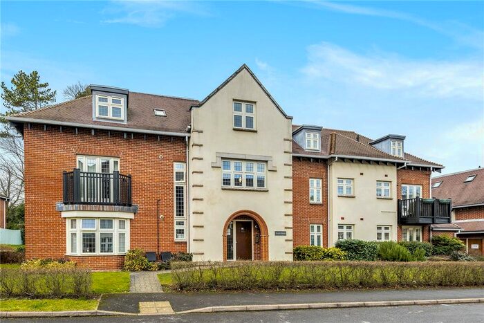 1 Bedroom Flat To Rent In Highcroft Road, Winchester, SO22