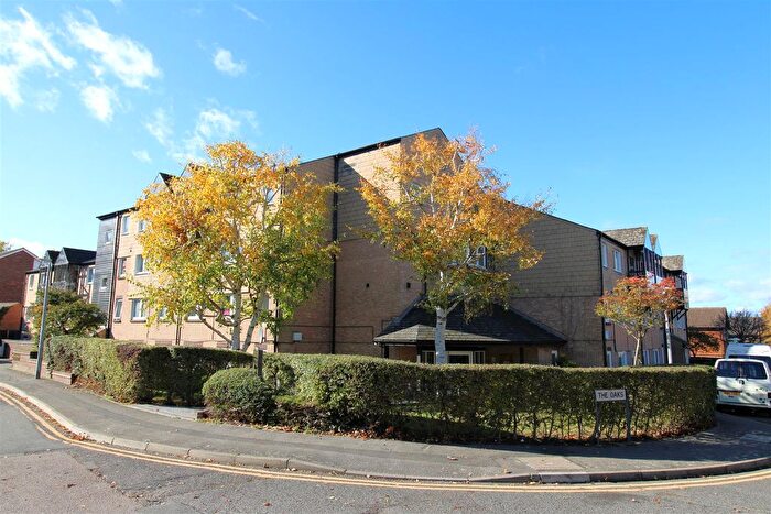 1 Bedroom Flat For Sale In Inglewood, The Spinney, Swanley, BR8