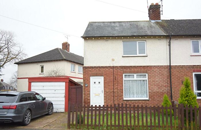 2 Bedroom Semi-Detached House To Rent In Poplar Road, Kettering, NN16