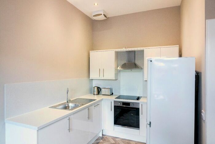 2 Bedroom Flat To Rent In High Street, City Centre, Dundee, DD1
