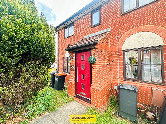3 Bedroom Property To Rent In Cromer Way, Luton, LU2