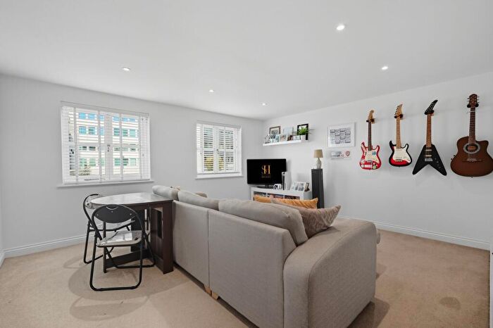 1 Bedroom Flat For Sale In Moulsham Street, Chelmsford, CM2