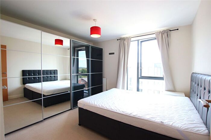 2 Bedroom Flat To Rent In Needleman Close, London, NW9