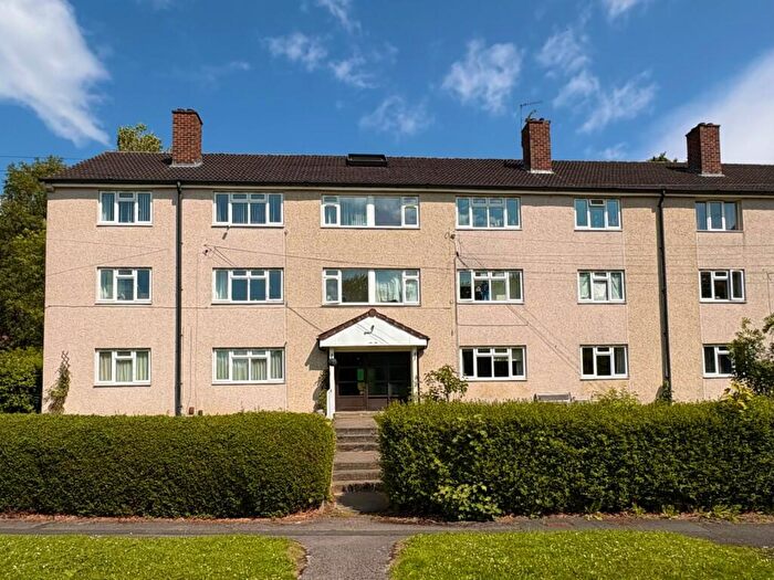 2 Bedroom Flat To Rent In Woodbridge Crescent, Headingley, Leeds, LS6