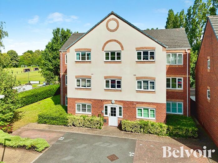 2 Bedroom Flat For Sale In The Avenue, Darlaston, Wednesbury, WS10