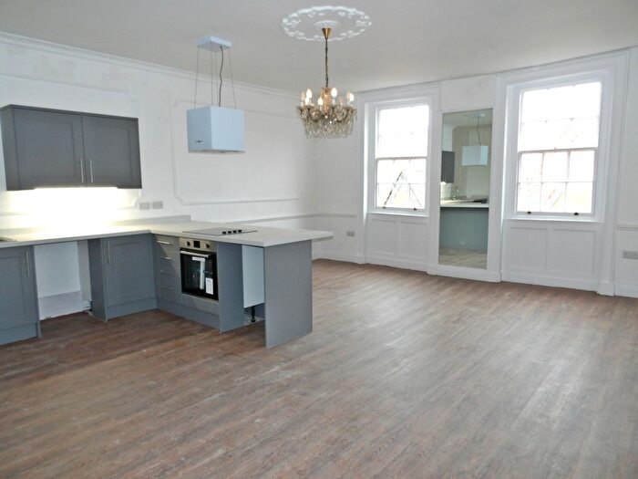 2 Bedroom Flat To Rent In Northgate House, Newark, NG24