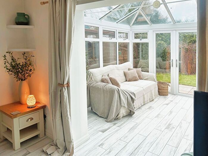 2 Bedroom Terraced House For Sale In Dunsford Close, Swindon, SN1