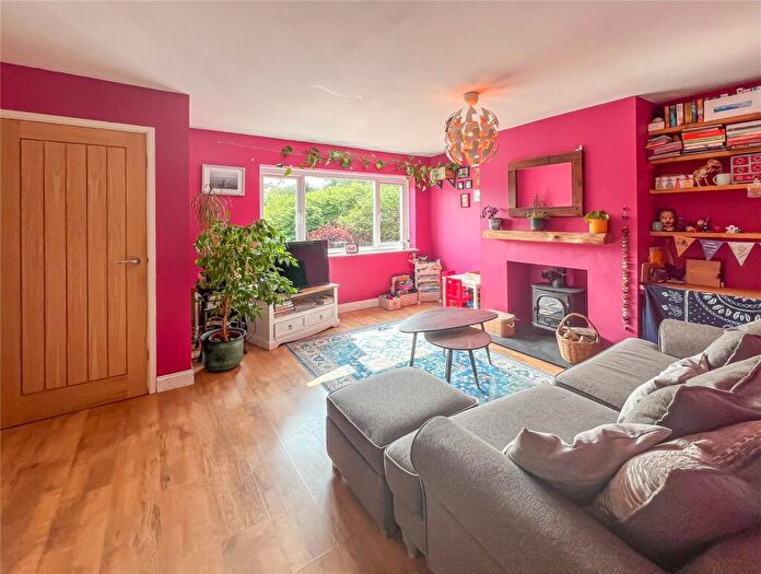 3 Bedroom Terraced House For Sale In St Francis Drive, Wick, Bristol, BS30