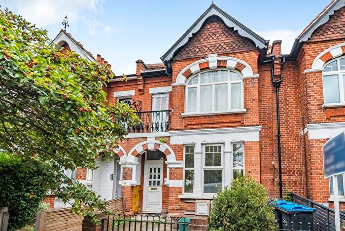 2 Bedroom Flat For Sale In Kingston Road, Wimbledon Chase, London, SW20