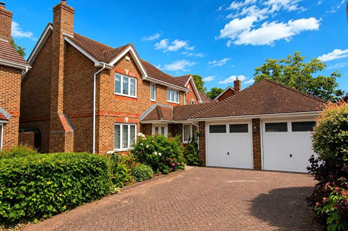 4 Bedroom Detached House For Sale In Fountain Drive, Carshalton Beeches, SM5
