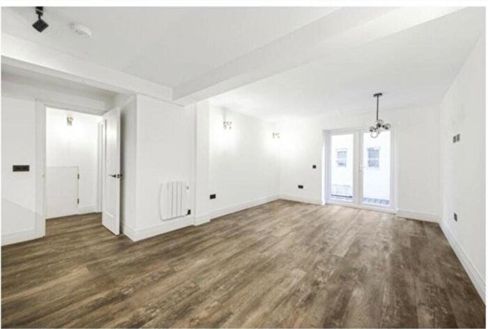 2 Bedroom Apartment To Rent In Millers Terrace, Dalston, London, E8