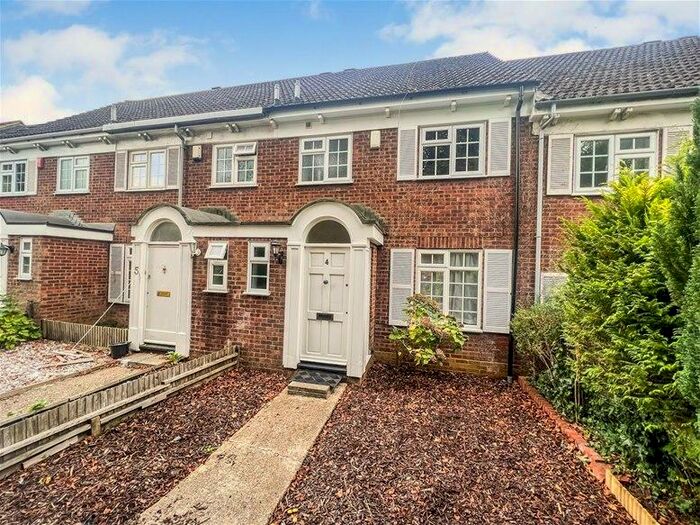 3 Bedroom Terraced House To Rent In Maldon Court, Carlton Road, Harpenden, AL5