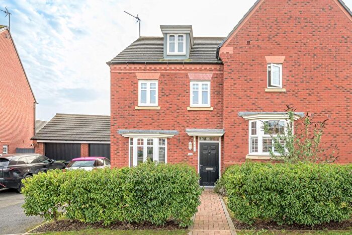 3 Bedroom Semi-Detached House For Sale In Ashwood Crescent, Sedgley, DY3