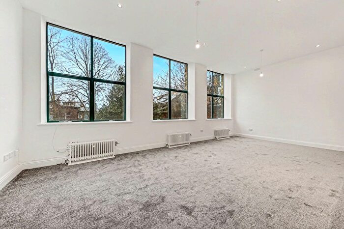 3 Bedroom Flat For Sale In Mary Land House, Grosvenor Road, Leeds, West Yorkshire, LS6