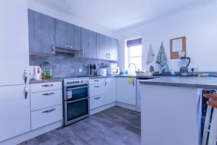 4 Bedroom Apartment To Rent In Sloane Court, Jesmond, NE2