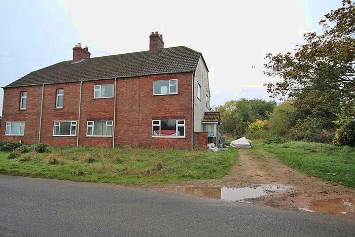 4 Bedroom Semi-Detached House For Sale In Southfield Houses, Kenwick, Louth, LN11