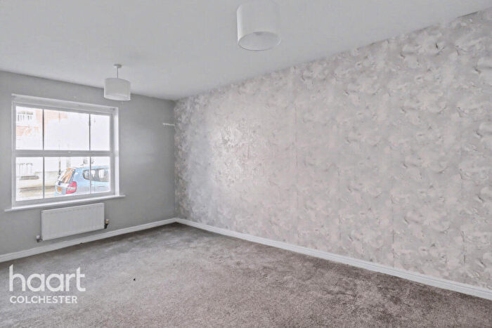 2 Bedroom Apartment To Rent In Chariot Drive, Colchester, CO2