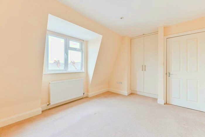 1 Bedroom Flat To Rent In Uxbridge Road, Hatch End, Pinner, HA5
