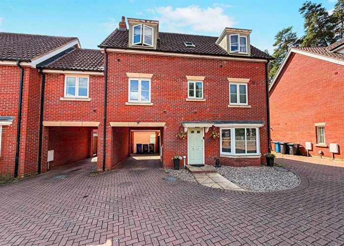 4 Bedroom Detached House For Sale In Evergreen Way, Mildenhall, IP28