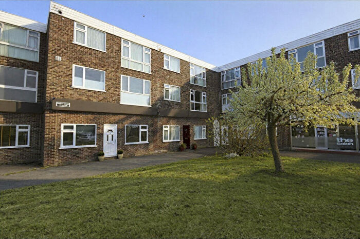 2 Bedroom Apartment To Rent In Furrow Way, Maidenhead, Berkshire, SL6