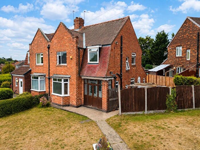 3 Bedroom Semi-Detached House For Sale In Ostman Road, York, YO26