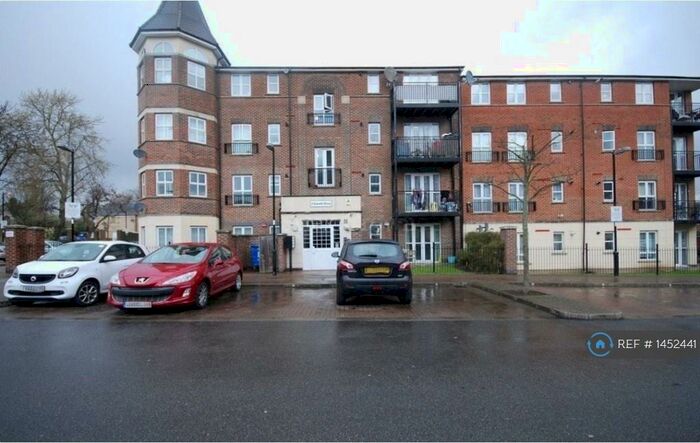 1 Bedroom Flat To Rent In Gareth Drive, London, N9