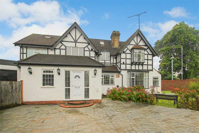 5 Bedroom Detached House To Rent In Ditton Road, Datchet, SL3