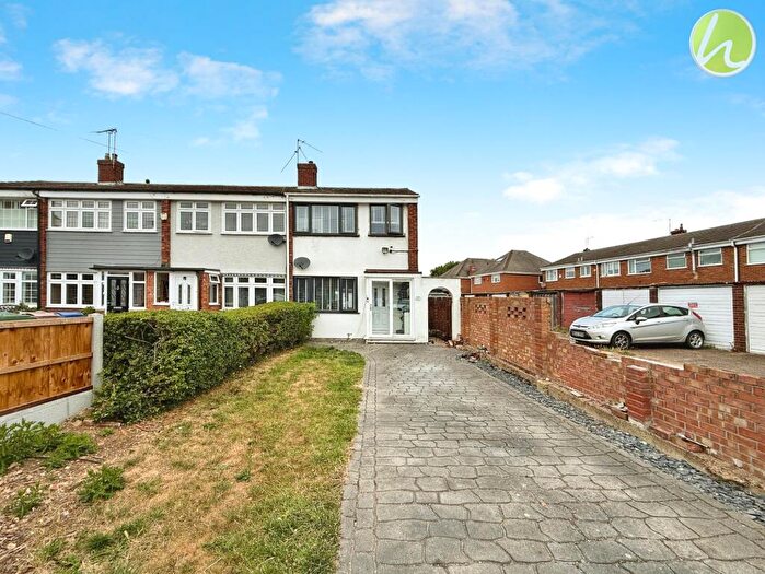 3 Bedroom End Of Terrace House For Sale In Pelham Place, Stanford-Le-Hope, SS17