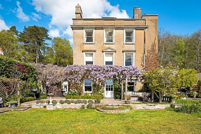 3 Bedroom Flat For Sale In Old Bury Hill, Westcott, Dorking, Surrey, RH4