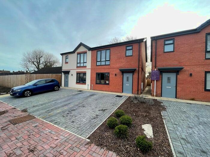 3 Bedroom Semi-Detached House To Rent In The Willows, Donnington, Telford, Shropshire, TF2