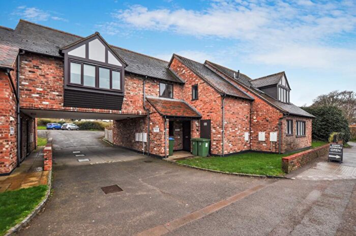 1 Bedroom Apartment To Rent In Corn Close, Stone, Aylesbury, Buckinghamshire, HP17