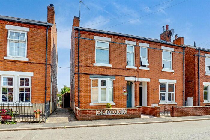 3 Bedroom Semi-Detached House For Sale In Gladstone Avenue, Gotham, Nottinghamshire, NG11