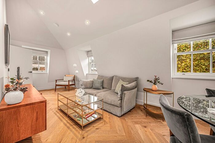 2 Bedroom Flat To Rent In Charlotte Street, Fitzrovia, W1T