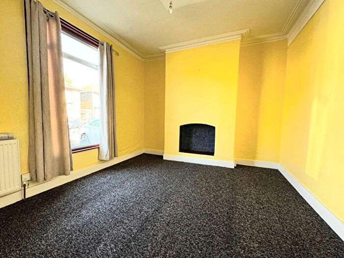 4 Bedroom Terraced House To Rent In Westbury Road, Ilford, IG1