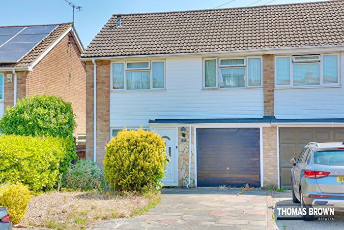 3 Bedroom Semi-Detached House For Sale In Tilbury Close, Orpington, BR5