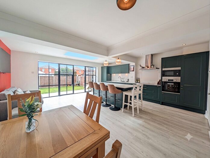 3 Bedroom Detached House For Sale In King Edward Avenue, Bournemouth, BH9