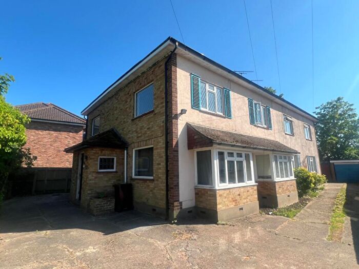 2 Bedroom Flat To Rent In London Road, Hadleigh, SS7